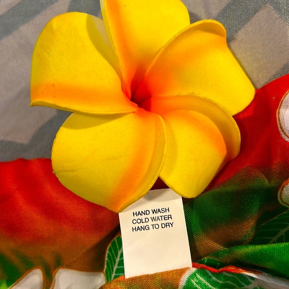 Short Sarong Hibiscus Collection Hawaii Tricolor Frangipani Flower Print NEW - Picture 5 of 9